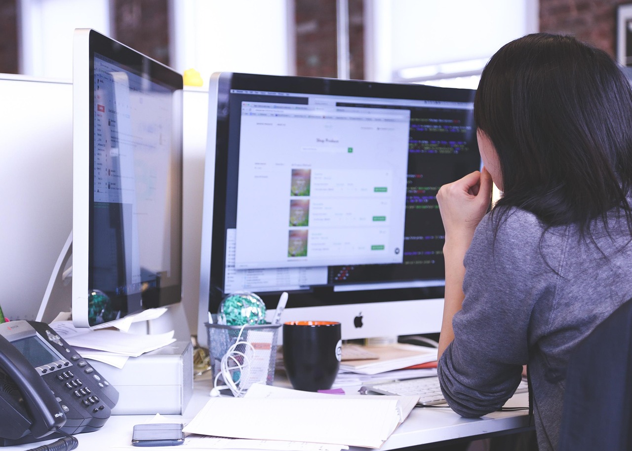Startup, business, people — The Ultimate Guide to Streaming MMA, Boxing, and F1