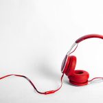 wired headphones benefits